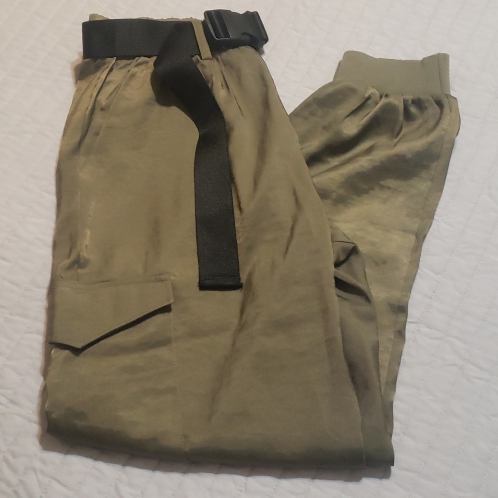 Green cargo pants